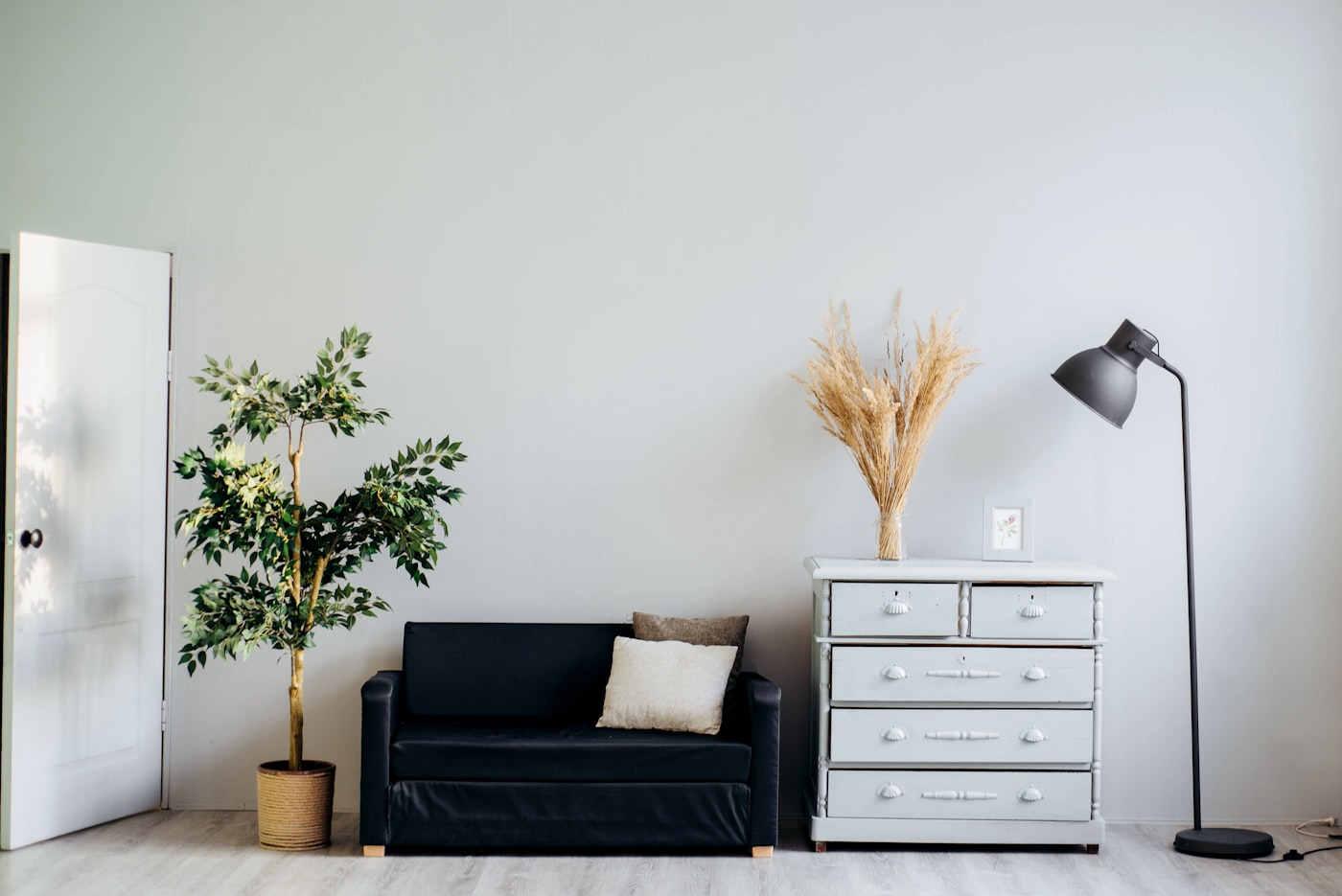 Intérieur résidentiel lumineux, illustrant l'APA pour le maintien à domicile